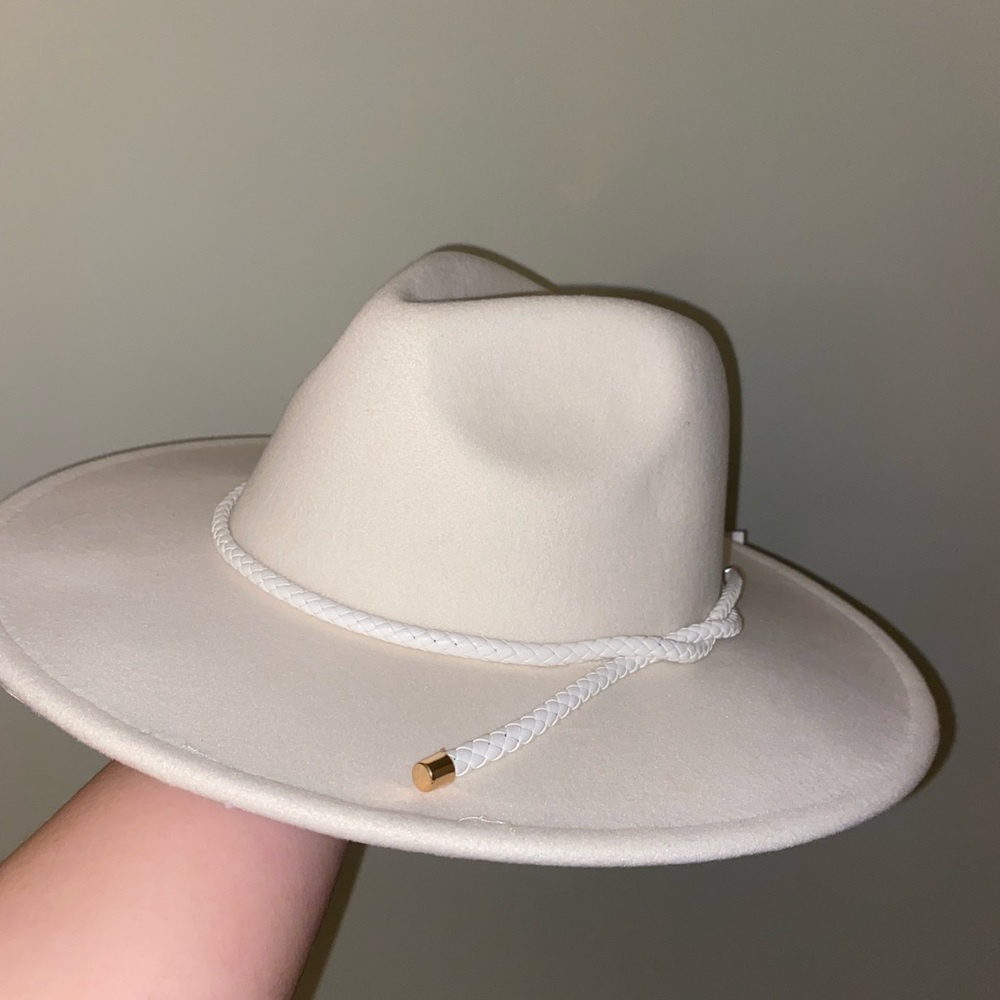 NBW: White Fedora Hat